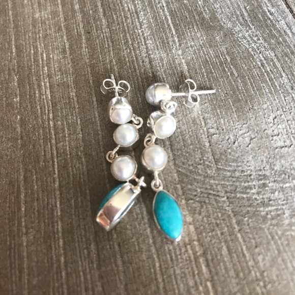 New Mexico 925 6mm Pearl & Turquoise Earrings - Picture 3 of 3